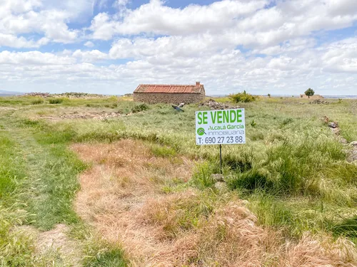 Terreno rústico en venta en Morcuera