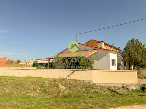 Casa en venta en Fuentearmegil