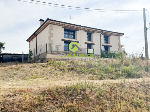 Casa en venta en Villalvaro