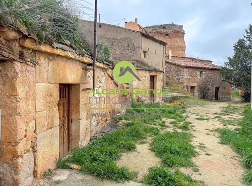 Bodegas en venta en San Esteban de Gormaz