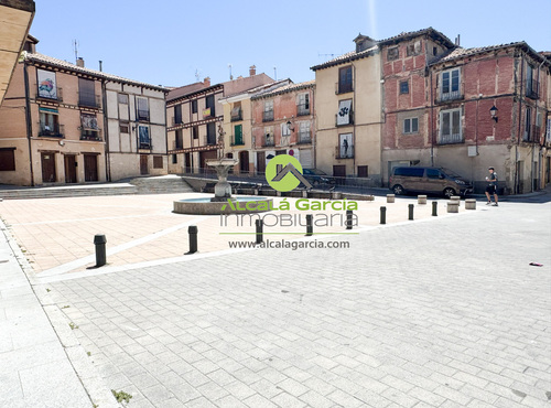Locales en venta en El Burgo de Osma