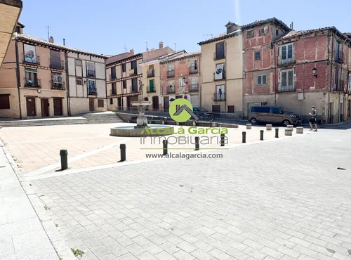 Locales en venta en El Burgo de Osma