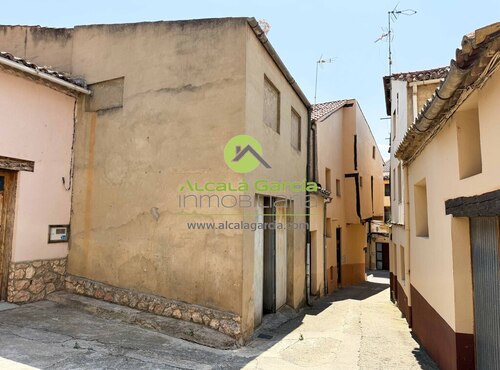 Naves en venta en San Esteban de Gormaz