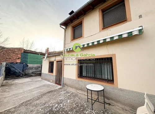 Casas o chalets en venta en Ligos